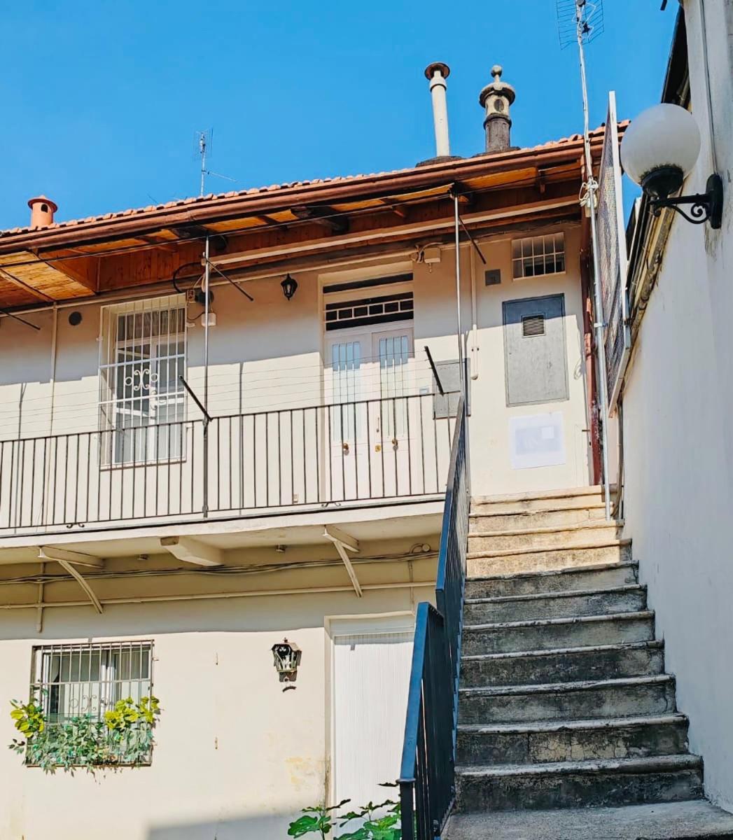 Casetta Nel Cortile Torino Esterno foto